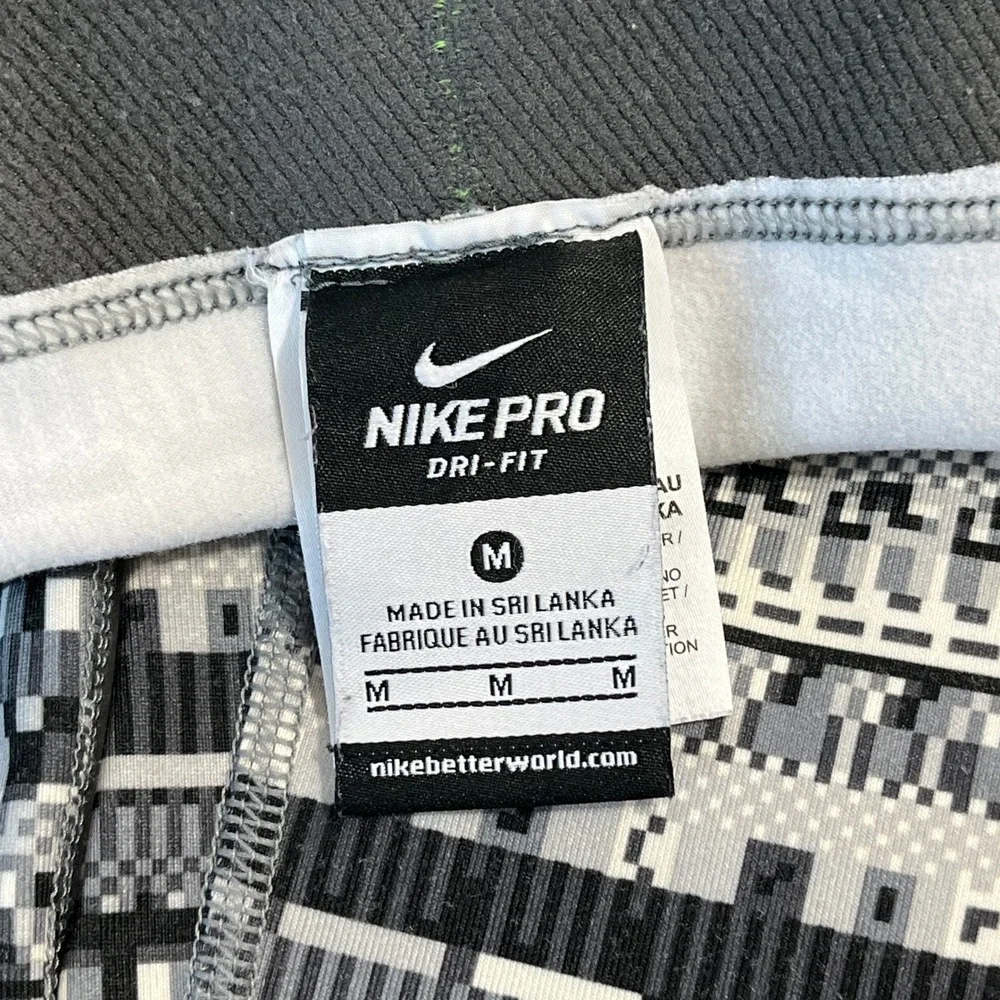 Nike Pro Dri-FIT Leggings Womens M Geometric Pixel Print Compression Gym Yoga